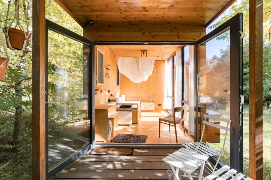 221006 Taterka WBZ TINY REMOTES 0002